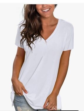 Classic V-Neck Short Sleeve Top in White (Small)